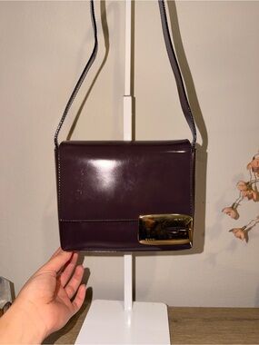 Vintage Gucci Chocolate Leather Crossbody Bag with Gold G flap closure